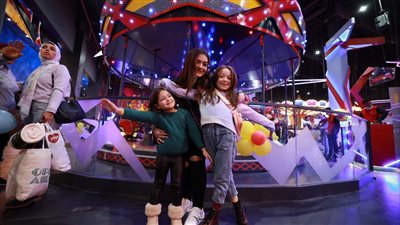 طلعت مصطفى تفتتح مركزًا ترفيهيًا جديدًا في الأوبن آير مول بـ مدينتي | فيديو 