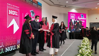 وزير التعليم العالي يشهد حفل تخرج طلاب طب الفم والأسنان والتجارة وإدارة الأعمال جامعة نيو جيزة