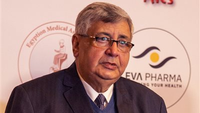 مستشار الرئيس للصحة: أعداد الإصابات بالإنفلونزا الموسمية وكورونا في الوقت الحالي متوقعة وطبيعية