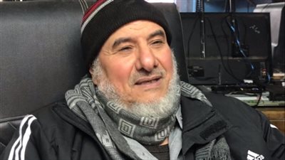 كان ليه أرض في الواحات بيبص عليها.. مصدر مقرب يكشف تفاصيل انقلاب سيارة والد محمد الشناوي 