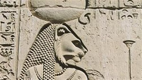  المعبودة تفنوت في