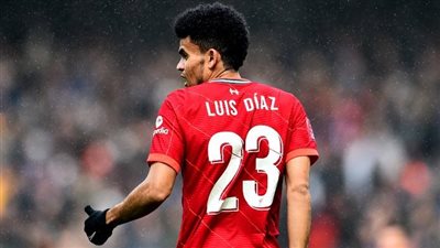 لويس دياز على بعد خطوة من التعافي.. سيشارك في معسكر ليفربول خلال كأس العالم