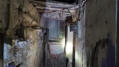 انهيار وتصدع 5 منازل بحي غرب أسيوط والحماية المدنية تخلي العقارات من السكان 