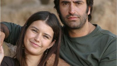 لا تصادق الجشع.. مغني تركي يخرج عن صمته وينتقد غلاء الأسعار │ فيديو