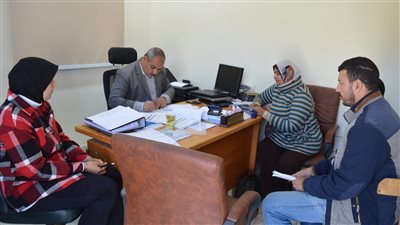 مياه الفيوم تبحث 12 شكوى طارئة في اجتماعها الأسبوعي مع المواطنين