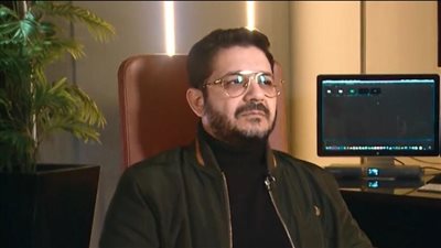 مخرج باي باي ثانوية يرد على لـ منتقدي الأغنية: الانتقاد كوميدي بالنسبة لنا | فيديو