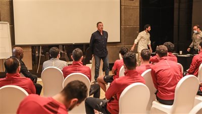 الخطيب للاعبي الأهلي: أغلقوا صفحة بالميراس.. ولا بد من برونزية المونديال