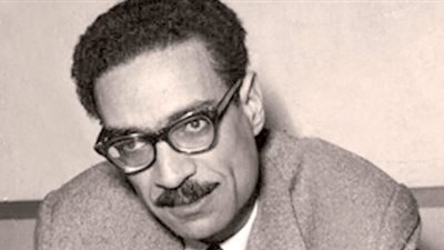 ذكرى وفاة مرسي جميل عزيز.. بدأ حياته تاجر فاكهة وبنت الجيران تسببت في كتابته الشعر