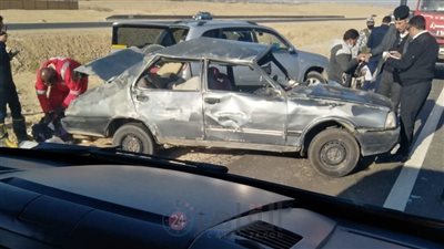 إصابة 5 أشخاص إثر انقلاب سيارة ملاكي في قنا | صور