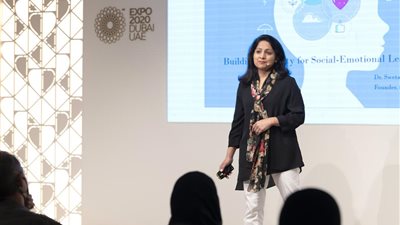 الأزياء الإفريقية ومستقبل صناعتها في جلسة حوارية بجناح المرأة في إكسبو 