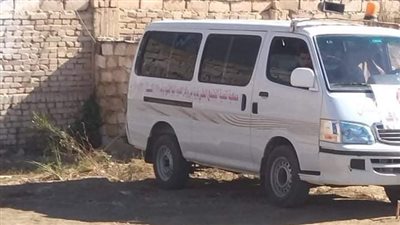 سيارة لدفن الموتى بدلًا من الإسعاف في مباراة بـ دوري الناشئين بالمنيا | صور