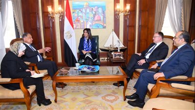 وزيرة الهجرة: شركات متخصصة بالطاقة الخضراء تشارك في مؤتمر مصر تستطيع بالصناعة