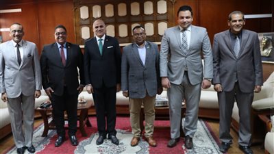 انطلاق الجلسة الافتتاحية لفوج معهد إعداد القادة بجامعة الأقصر