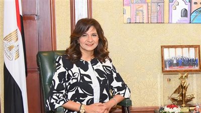 باشتراك سنوي 100 جنيه.. الهجرة تطلق الوثيقة التأمينية للمصريين بالخارج |بث مباشر