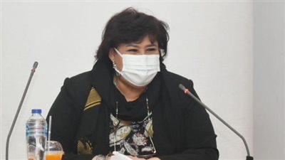 وزيرة الثقافة تشيد بالنجاح في تأسيس شركة قابضة للاستثمار بالمجالات الثقافية والسينمائية