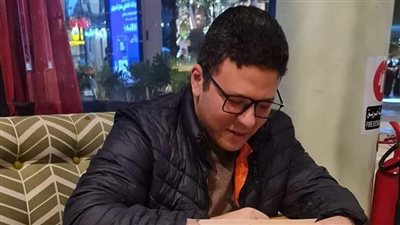 صاحب هاشتاج أغلفة موازية: الفكرة جاتلي بالصدفة.. وحبيت أغير الصورة التقليدية للمثقف