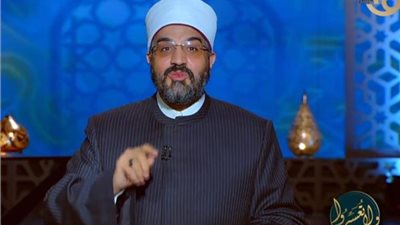 أمين الفتوى يحذر من تحول الأخلاق لسوق نخاسة على السوشيال ميديا