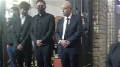 بث مباشر| محسن جابر وأمير طعمية وهاني رمزي أبرز الحاضرين في عزاء والدة الملحن عمرو مصطفى