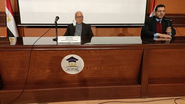  الدكتور نبيل السمالوطي