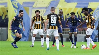 اتحاد جدة يفوز على الشباب بثنائية ويعزز صدارته للدوري السعودي