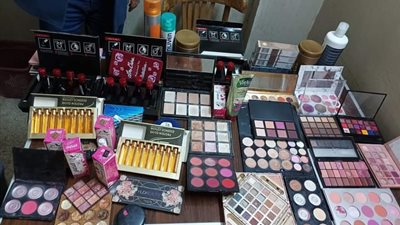 ضبط مستحضرات تجميل منتهية الصلاحية ولحوم فاسدة بسوهاج | صور