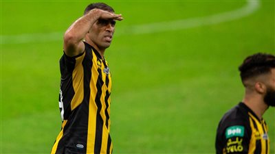 عبد الرزاق حمد الله يقود هجوم اتحاد جدة أمام الفتح في الدوري السعودي