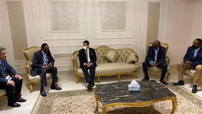 وزير الرياضة يلتقي رئيسي الاتحادين الدولي والإفريقي لكرة السلة