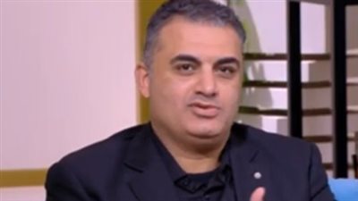 10 آلاف جنيه غرامة لمذيع تليفزيوني سبّ مستشارًا بألفاظ خادشة عبر فيسبوك