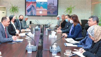 وزيرة البيئة: الدولة تعد إطارًا عامًا للتحول الأخضر 