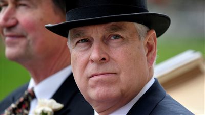 بعد اتهامه بالتحرش الجنسي.. الأمير تشارلز يمنع شقيقه أندرو من دخول القصر
