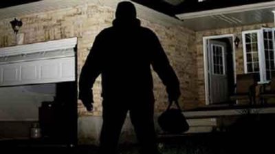 الداخلية تضبط لصا ترك أموالا مسروقة داخل دورة مياه مقهى بالمعصرة