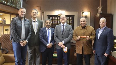 سكرتير الاتحاد الدولي لكرة السلة يشكر مصر على استضافة كأس العالم للأندية