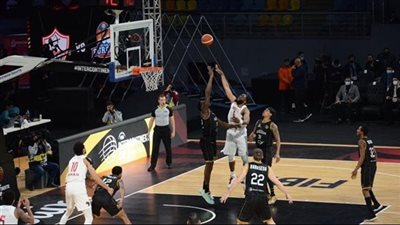 لاعبو ليكلاند ماجيك يشكلون ممرًا شرفيًا للاعبي الزمالك ويتوجون بالبرونزية