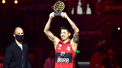 لوكاس مارتينيز أفضل لاعب في كأس العالم للأندية لكرة السلة