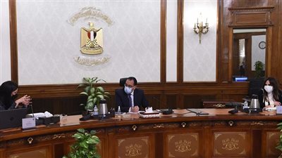 رئيس الوزراء يستعرض مع وزيرة التعاون الدولي مشروعات الوزارة لعام 2022
