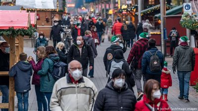 انخفاض الإصابات.. ألمانيا تعتزم تقليل قيود فيروس كورونا
