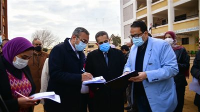 محافظ الغربية يعاين مواقع حياة كريمة المقترحة في قرى كفر الزيات 