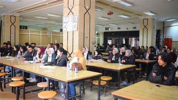 ملتقي جامعة المنصورة