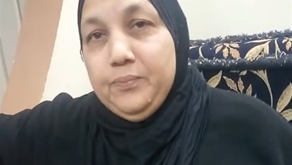 والدة إحدى الفتيات