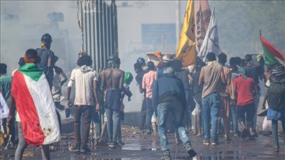 مليونية 14 فبراير.. لجنة أطباء السودان تعلن مقتل متظاهربطلق ناري في العنق والصدر