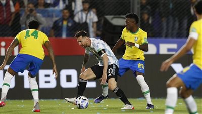 رئيس الاتحاد الأرجنتيني يقرر الطعن على قرار فيفا بإعادة مباراة البرازيل