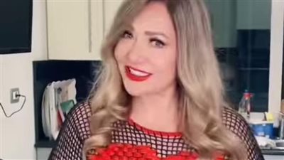 بعد 18 عامًا.. ليلى علوي تكشف سر احتفاظها بـ توب فيلم حب البنات 