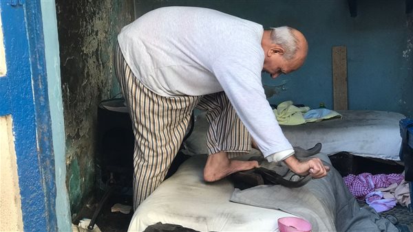 مكوجي الرجل أثناء