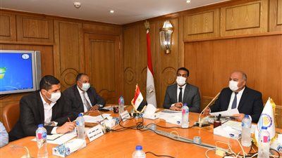 بتكلفة 492 مليون جنيه.. رفع كفاءة 9 طرق ضمن مبادرة حياة كريمة بقنا