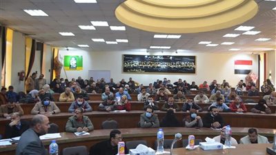  جهاز العاشر من رمضان ينتهي من بيع محال تجارية وصيدليات