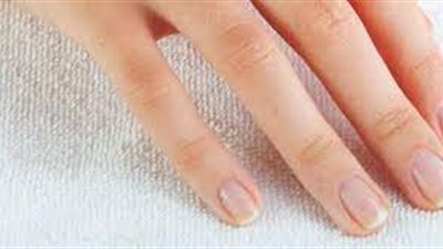 خبراء يحذرون: ظهور بعض أعراض أمراض القلب على الأظافر وضرورة الفحص الطبي