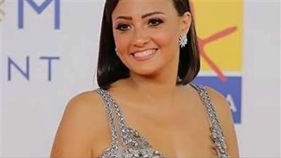 بشرى: السينمات أصبحت مهددة بسبب أسعار التذاكر.. وأنا مكسب لكل منتج