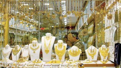 انخفاض سعر جرام الذهب عيار 21 لمستوى 810 جنيهات اليوم