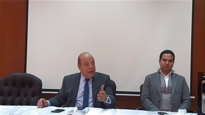 رئيس جمعية مستثمري العاشر: ضرورة تعديل قرار وقف العمل بإيصال التسجيل لحماية الصناعة المصرية