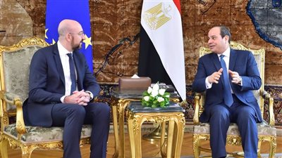 السيسي يبحث مع رئيس المجلس الأوروبي تطورات الأوضاع في ليبيا